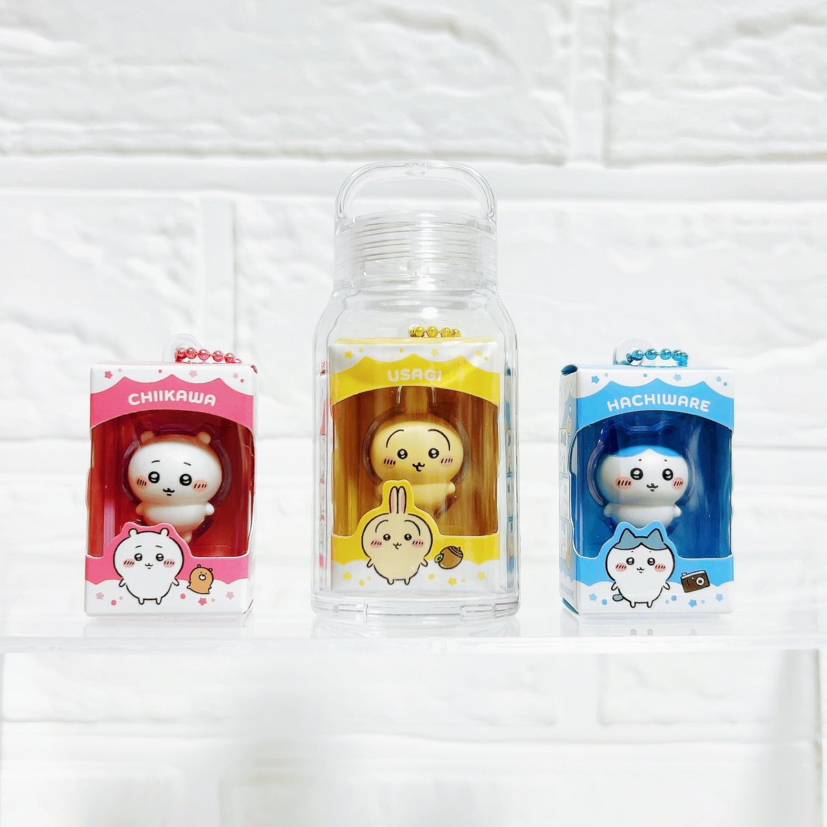 yunpome's tweet photo. いいですか…ちいかわチョコボックスを入手したちいかわの民は、DAISOのカプセルキーホルダーを今すぐ買うのです…それはそれは…シンデレラフィットです…

フィギュアを持ち歩きたい数や飾りたいケースごとに、いくつか検証してみた結果はツリーへ続く↓ https://t.co/bzvMu68458