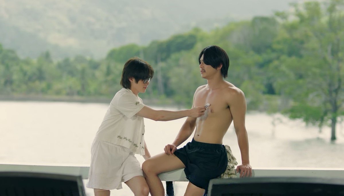 imormoru's tweet photo. “ผมไม่เหมาะกับความรักเหรอ”

“เดี๋ยววันข้างหน้าคุณเองก็จะเจอคนที่รักคุณ และคุณก็รักเค้า”

#ที่สามของเธอSeries https://t.co/RYQz3FabEM