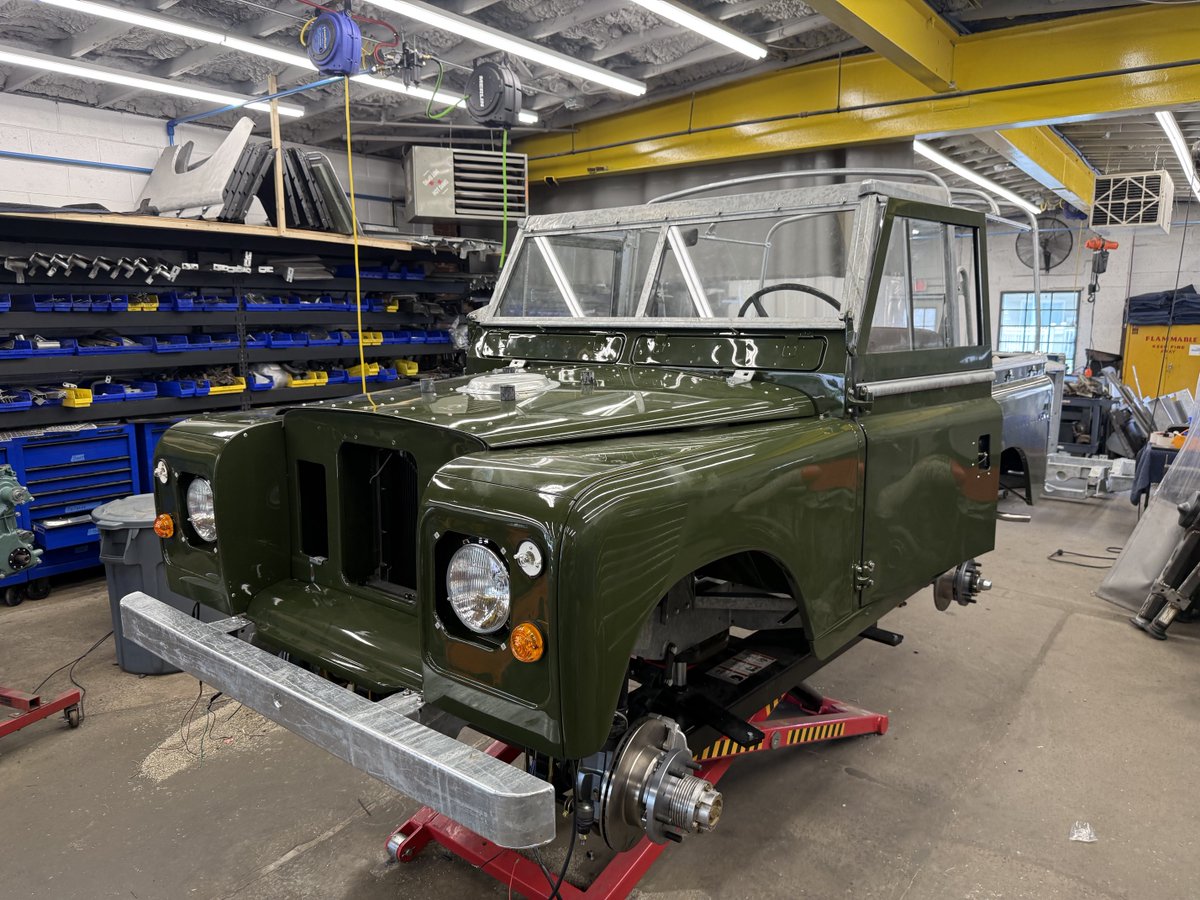 N_Am_Overland's tweet photo. 1971 Series II A Land Rover

#serieslandrover #oldcars #carresto #carpic #rover https://t.co/6FW2eGqy4H