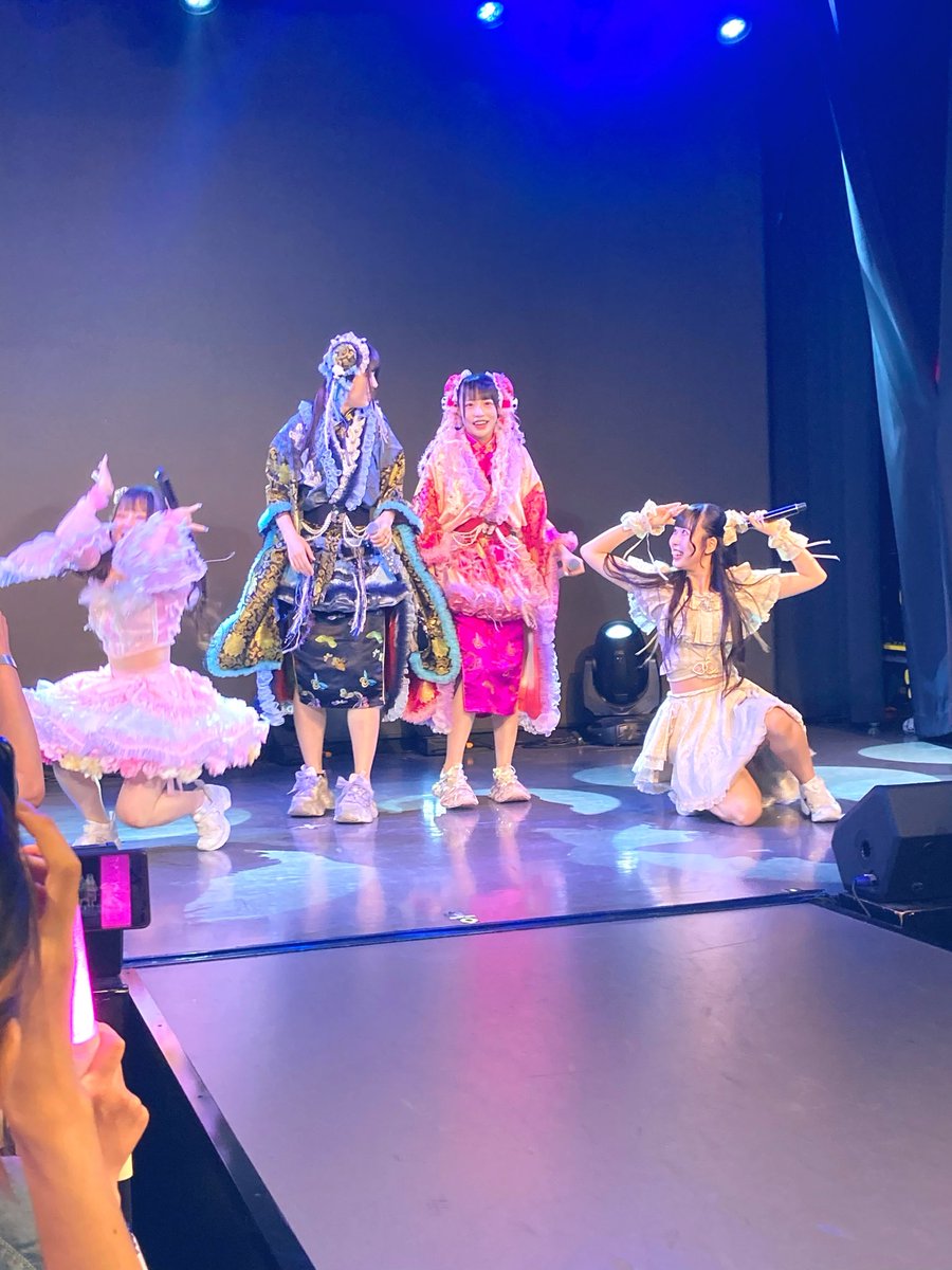 Chudhi_Chudhi25's tweet photo. 2026.6.30(Tue.) in 世界アイドル共和国
5F WORLD DREAM STAGE

『ブルチョコ商店』 ~新○○お披露目･･･!~

🍫✨Blue Cheese Choco Fondue✨🍫
　　　　✨きっと大切だった✨
                      『ずっと夏。』

#ブルチョコ
#きっと大切だった
#月島美術館 https://t.co/KjdFsvGK7k