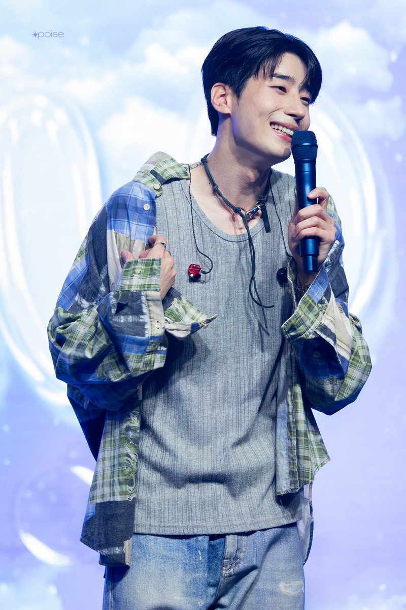 poise_hsw's tweet photo. 260620 MY W∞RLD 2부 ✴ 𝐇𝐐

ଘ(੭ˊᗜˋ)੭ ₊˚⊹♡

#한승우 #HANSEUNGWOO
#MY_WooRLD 💜 https://t.co/ffLE18P6sC
