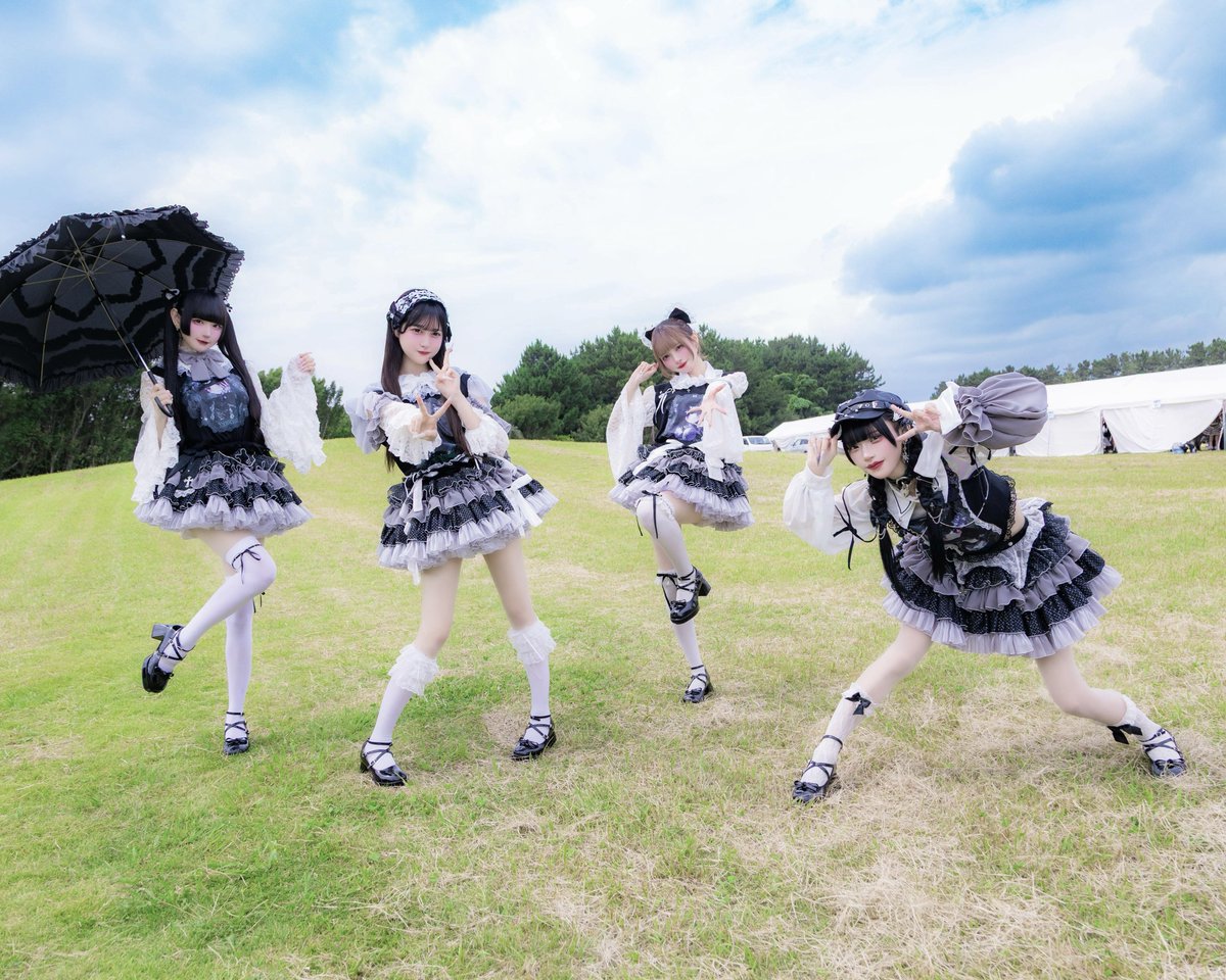 Ill_Idol's tweet photo. .

　Illとの夏2026、はじまりはじまり〜！🌟♥
　　　　　　　#Ill #イル

. https://t.co/GJk6HHuN56