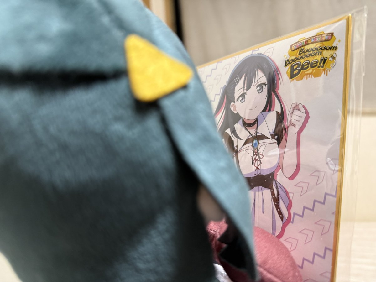 llenn_32's tweet photo. お台場ゲーマーズ限定特典の色紙です！

私です！！！！！！！！！！！ https://t.co/hCCJuKW3qA