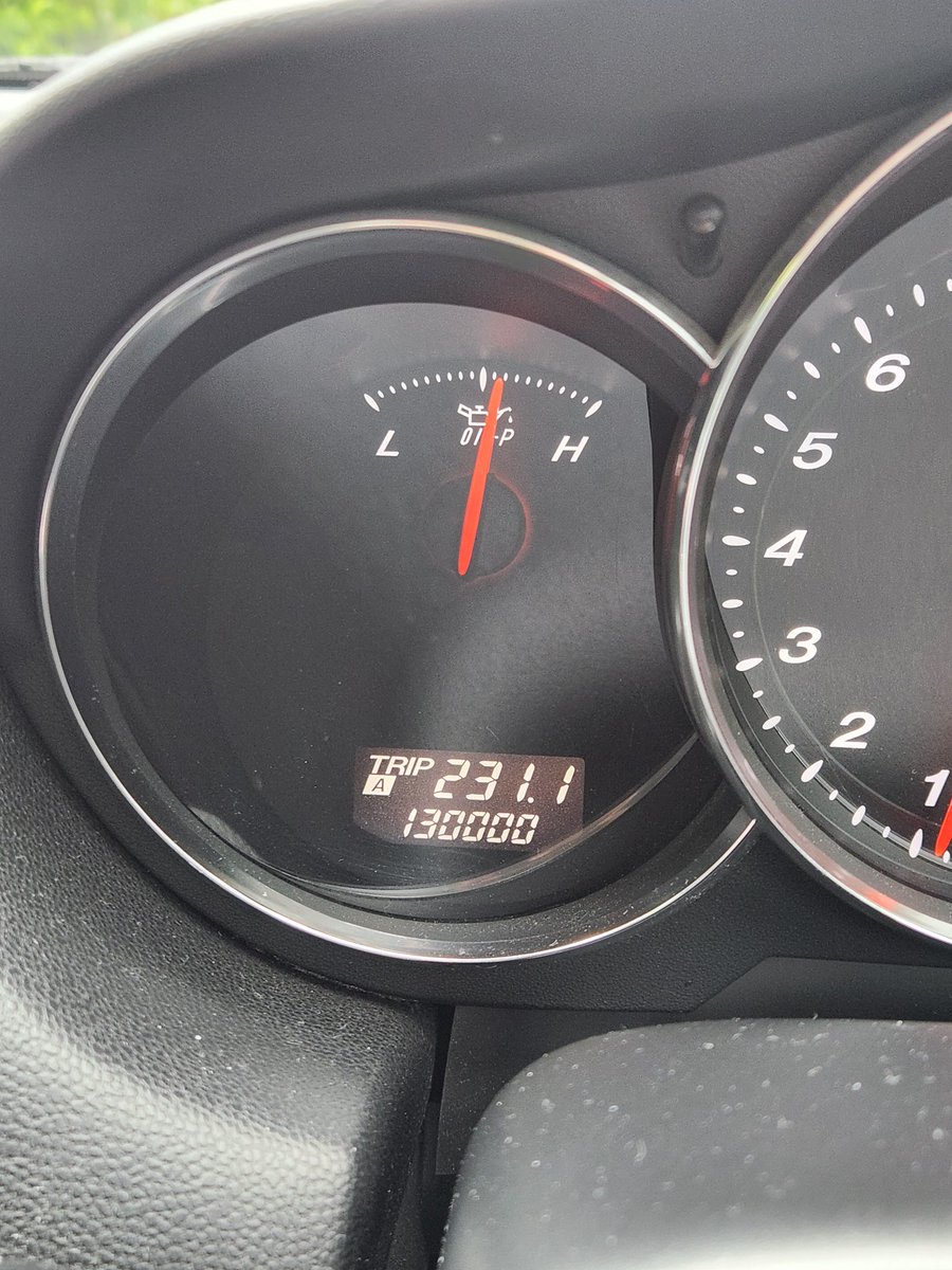 sprinter_2901's tweet photo. 今更だけど13万km到達😀
納車時8.4万kmだった事考えると
個人的にはとても走った https://t.co/6sUvB2iHNk