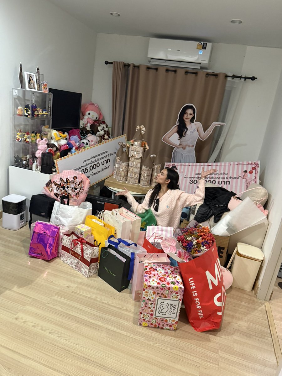 AngelicaDeMaagd's tweet photo. ขอบคุณทุกคนนะคะ รักที่สุด
#แองเจลิกา
#angelica https://t.co/l8Ypdil3mw