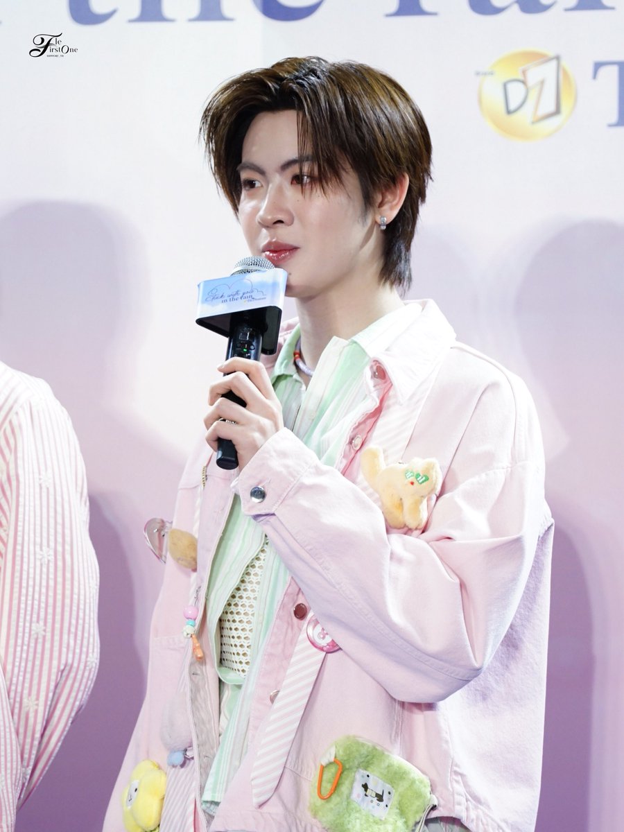TleFirstoneTH's tweet photo. [ 06.07.2026 ] — สารพัดของกุ๊กกิ๊กนี่นา 🧸🪁🧩🩷✨🐻🎀🎁

Stuck with you in the Rain
#raindaywithD7xTLEFIRSTONE

#TLE_mtm #Firstone   
#เติ้ลเฟิร์สวัน #TleFirstone ♡ https://t.co/uGUURbGNZy