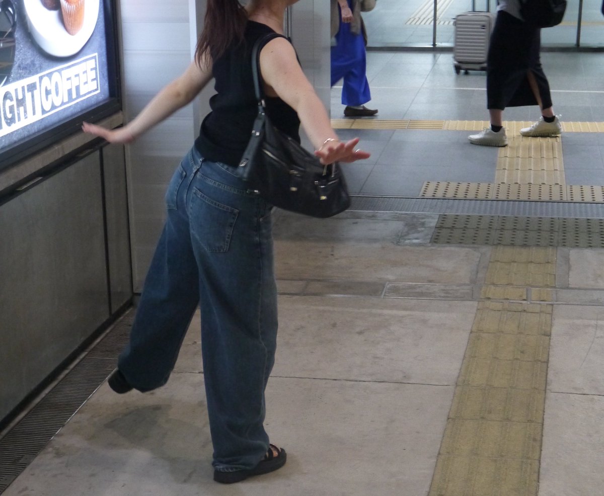 uyr_000's tweet photo. 👖 https://t.co/OT16oHSelC