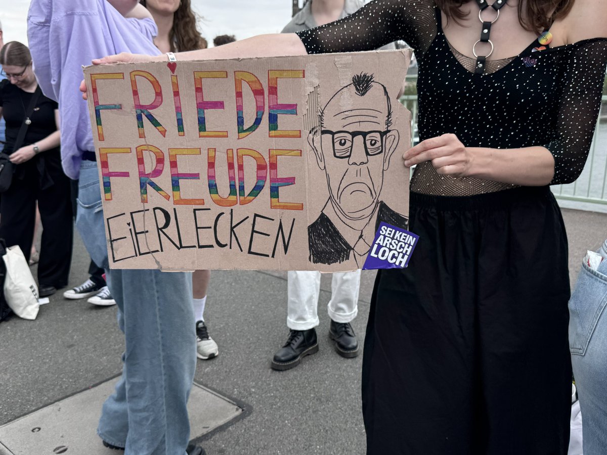 LoveGuerillero's tweet photo. #CSD #Köln #k0507
#QueerJews #EndJewhatered
#NoPrideInAntisemitism #ColognePride https://t.co/HrLPYJpXrk