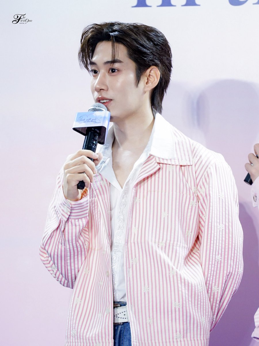 TleFirstoneTH's tweet photo. [ 06.07.2026 ] — หล่อแบบพรีเมี่ยมลาเต้ ของ D7 ☕️

Stuck with you in the Rain
#raindaywithD7xTLEFIRSTONE

#TLE_mtm #Firstone   
#เติ้ลเฟิร์สวัน #TleFirstone ♡ https://t.co/RUDdladqlJ