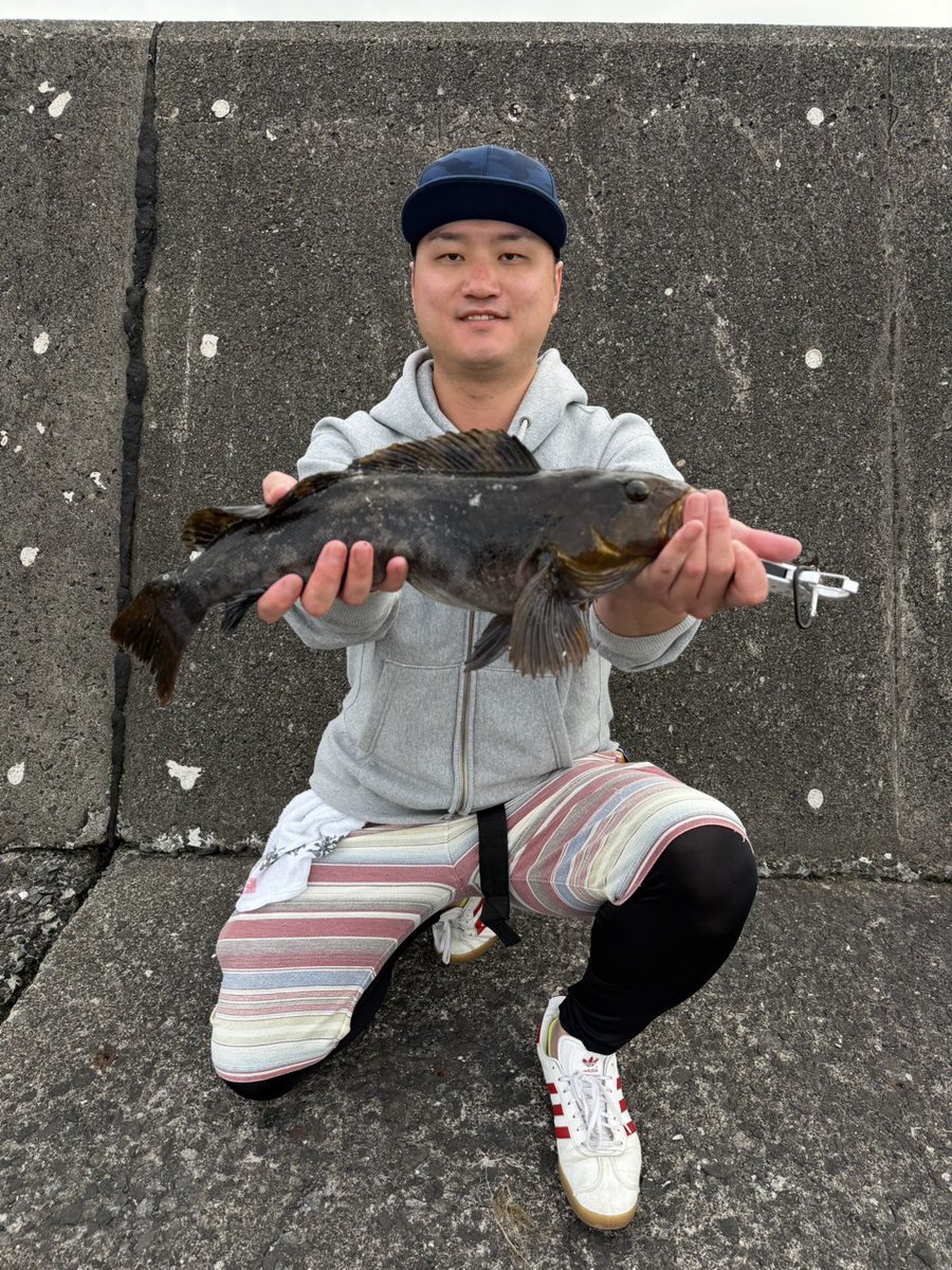 fishingangler87's tweet photo. 先日、今年の目標達成した！

自己新記録の50UPのアブラコ🎣 https://t.co/ePmPvqPnnh