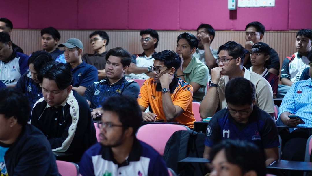 UCAM_Official's tweet photo. Sekitar Program Finishing School anjuran Pejabat Timbalan Rektor Hal Ehwal Pelajar (HEPA) dengan kerjasama PERKESO ini telah dihadiri oleh  siswa dan siswi yang bakal menjalani latihan industri pada sesi Oktober 2026.

#UCAM #JomStudyAtUCAM #ProgramFinishingSchool #CampusLife https://t.co/CR9DJ53sBv