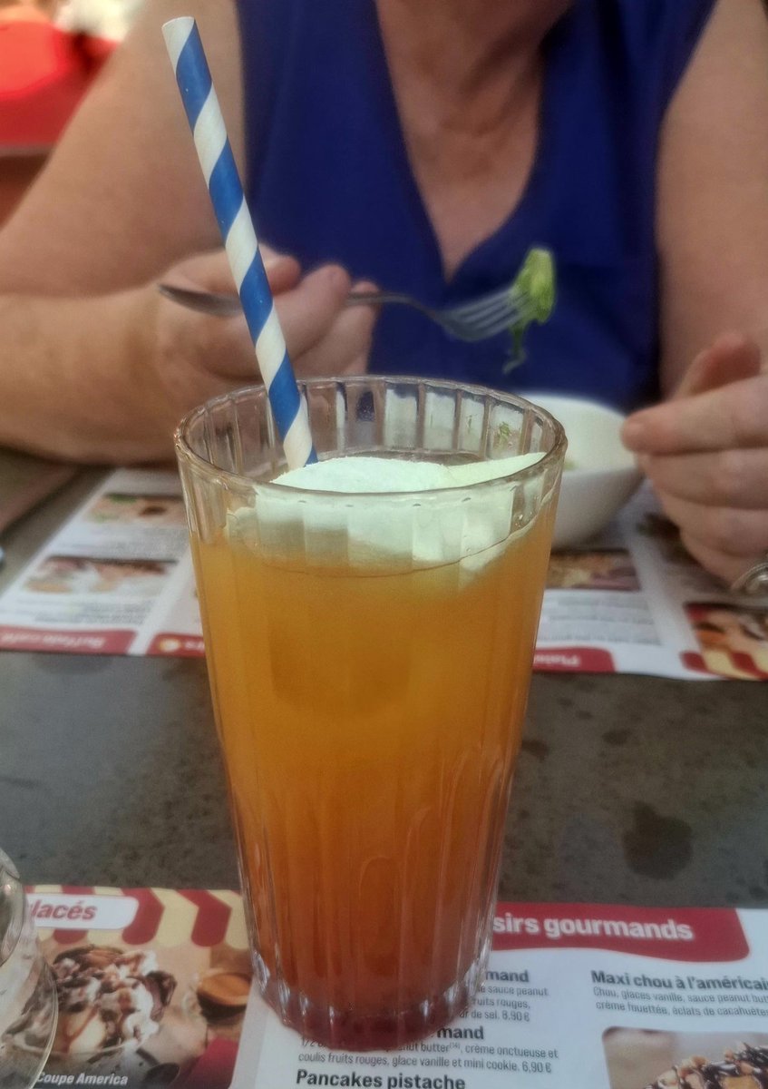 EDoublestars's tweet photo. Last night I ate at Buffalo Grill, and unlike last time I was in bed, it was really delicious, and the waitress was kind and attentive. https://t.co/fZzQtZDWh1