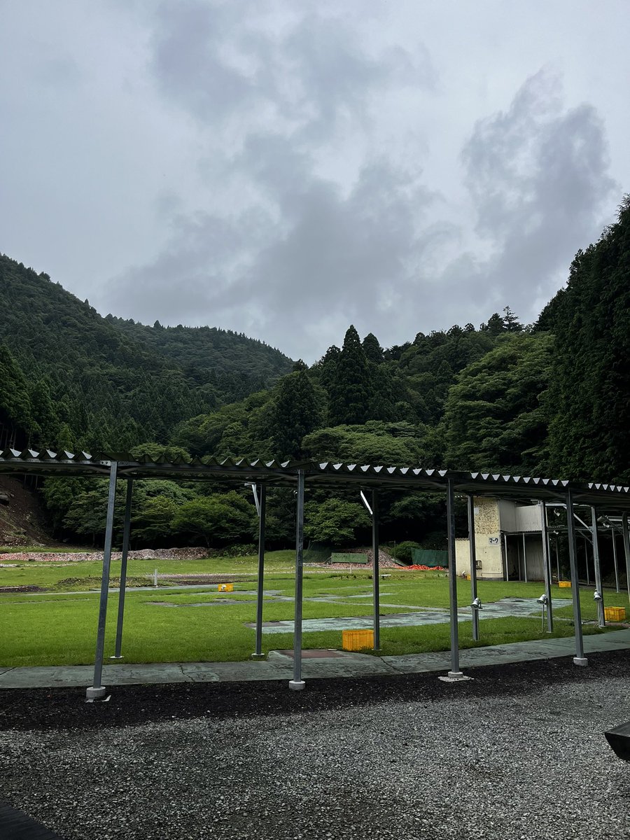 sfc_ak's tweet photo. 今日は午後に休みして須山へ

昨日の東海チャンピオンシップ？の設定なので一人仮想公式て感じで…

若干低めだけどそこそこに飛ぶ皿…実距離の68て感じだね。
結果は22.22.18.22 で84に。

昨日の最高点が89らしいので、多分、この点だとお土産なしだろうね。

まま、精進せんとね… https://t.co/oMAifLrjcC