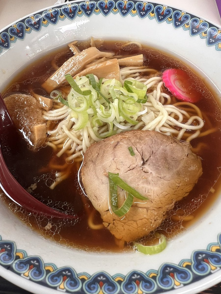 iburi678's tweet photo. 清洋軒
室蘭市舟見町１丁目６−４

麺は無添加　自家製麺
魚介系スープも好きな味！
とっても美味しい‼︎
チャーシューも😋
#室蘭
#ラーメン
#清洋軒 https://t.co/nlkL5MpGyD