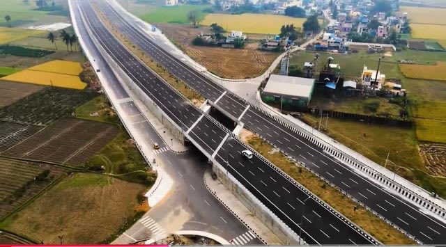 UpdatesChennai's tweet photo. 🚨TN Highways &amp; Ports Dept is preparing a 10 year master plan. Key projects include : 
🔹 Expressways linking Chennai with major cities
🔹Chennai Airport- Kilambakkam Elevated corridor
🔹Development of Cuddalore Greenfield Port
🔹Rameshwaram-Sri Lanka Ferry Service https://t.co/ozyGYaedDk