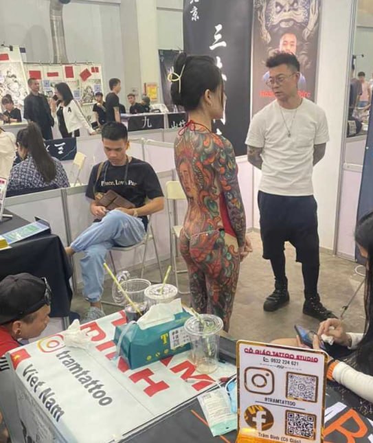 chiguaDiary's tweet photo. 2026第六届山东国际纹身展，在济南鹊华国际会展中心盛大开幕

第一次听说还有纹身展，长见识了😂 https://t.co/p3EI7iGYSs