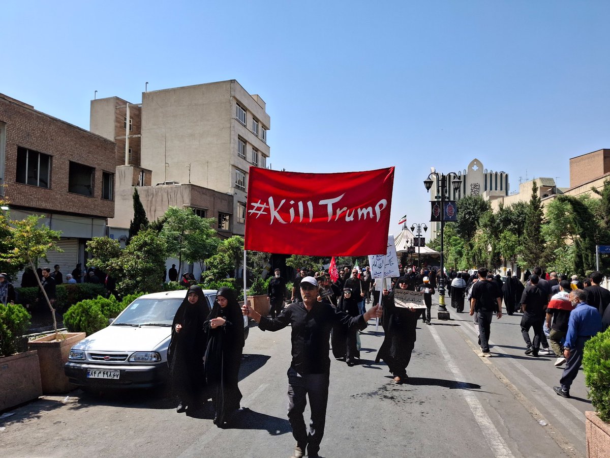 Iranhayom2's tweet photo. איראן בימים אלה זועמת יותר מאשר אבלה

Iran these days is more furious than it is mourning https://t.co/0V4DxkRyFi