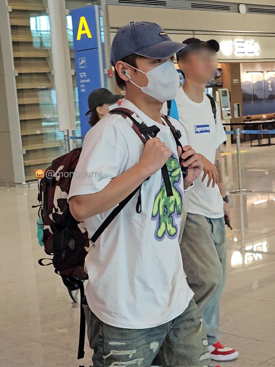 monggumi_'s tweet photo. 지훈아,, 마스크 또 거꾸로 꼈어,,,🤣 https://t.co/FXwFGu2WkY