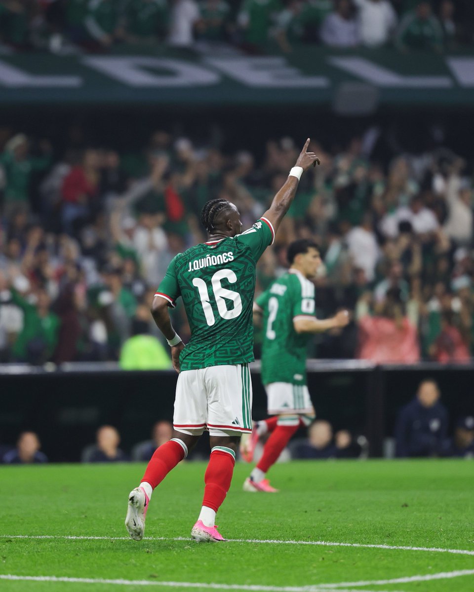 USAS_WW1's tweet photo. #MEXENG #MEXvsENG #worldcupknockout #FIFAWorldCup #WorldCup2026. Mexico vs England; Aztec Stadium. Mexico had played 89 games there and only lost 2. Julian Quinones and Raul Jiminez score for Mexico. England defies odds; wins 3-2 with 2 from Jude Bellingham and 1 by Harry Kane!! https://t.co/9GvIvOJMFk