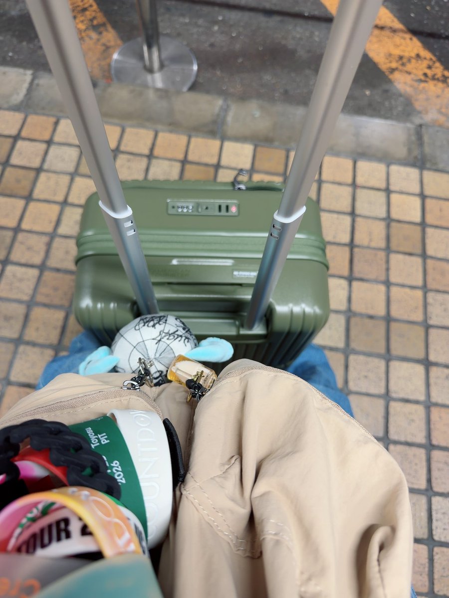 Gnu_Chaotic04's tweet photo. ヤバい
新大阪の新幹線改札入ったところのご飯屋さんにリュック忘れてきたwww
やべぇ、早く電話したい
なんて言うご飯屋さんだ、これw https://t.co/Ft1GHtT3O9