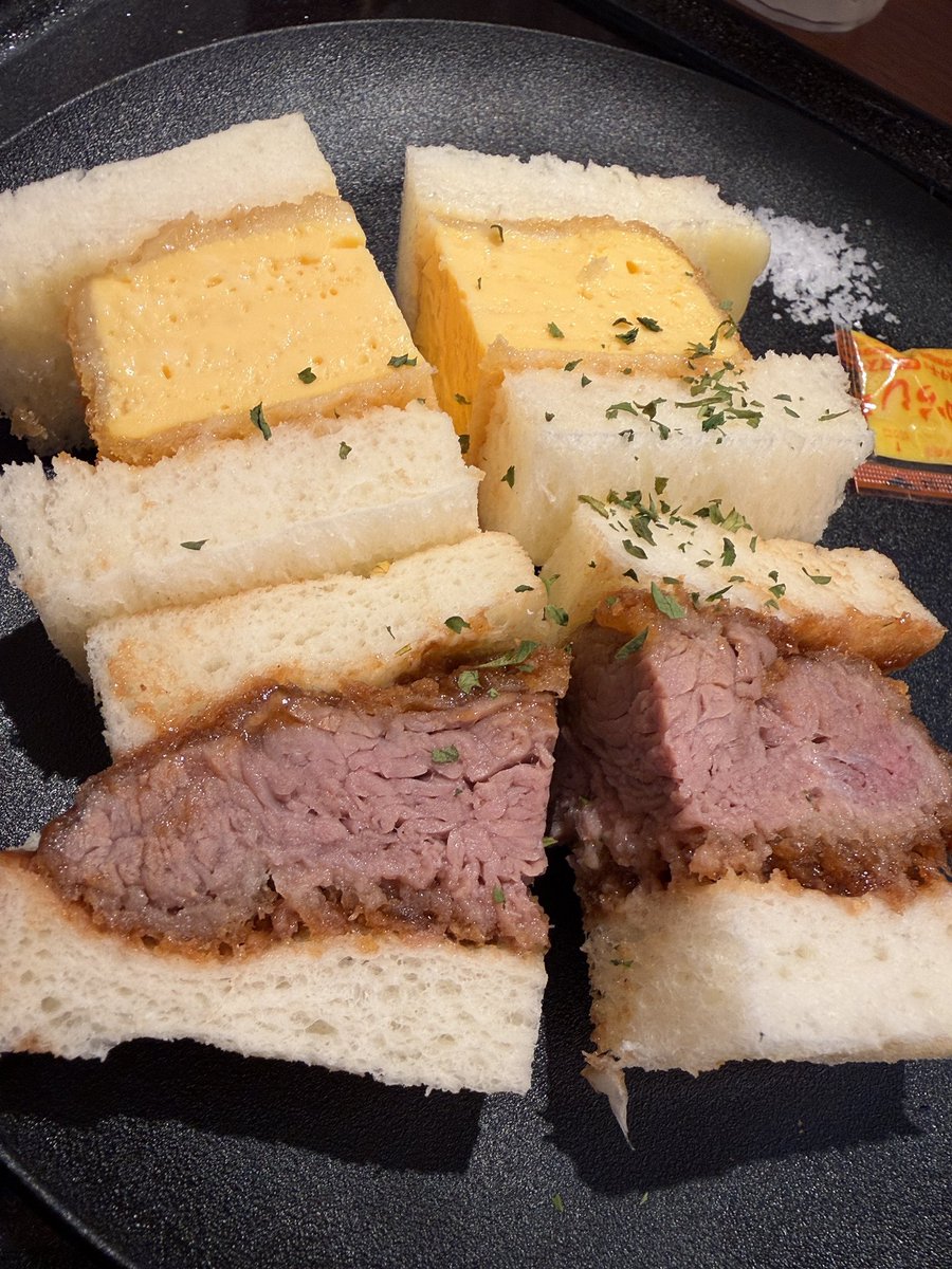 Gnu_Chaotic04's tweet photo. ヤバい
新大阪の新幹線改札入ったところのご飯屋さんにリュック忘れてきたwww
やべぇ、早く電話したい
なんて言うご飯屋さんだ、これw https://t.co/Ft1GHtT3O9