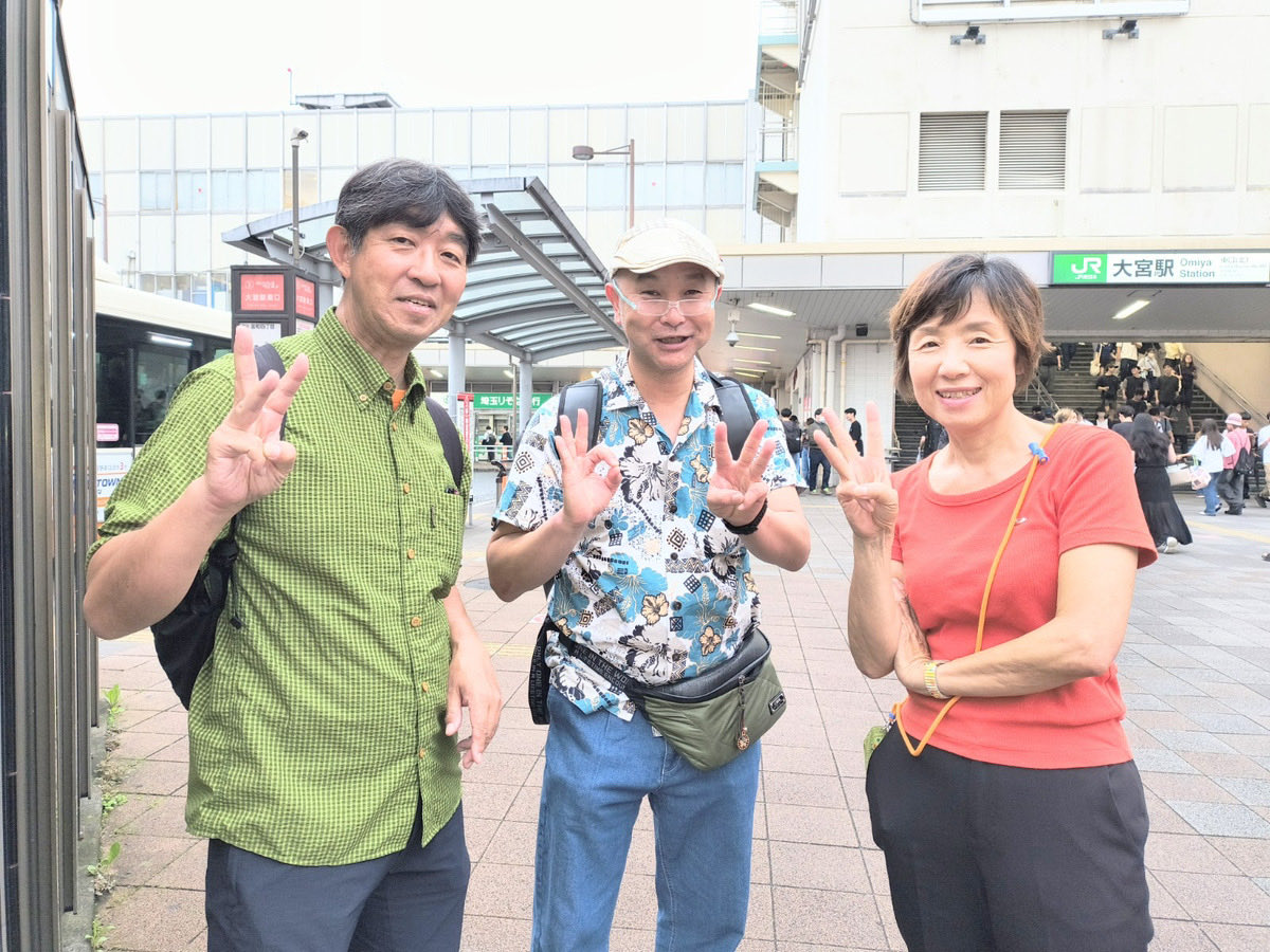 SanseitoSaitama's tweet photo. 第5支部 街宣活動を行いました！

昨日、緊急で大宮駅にて街宣活動を行いました。

「今国会で何が起きているのか?」
「参政党を含む野党が何故国会審議を欠席しているのか？」
この見出しに興味を持ってくれた方も受け取ってくれました。

第５支部はさいたま市（西区、北区、大宮区、中央区）を拠点に活動中！
是非、見かけましたらお声がけをお願いします。