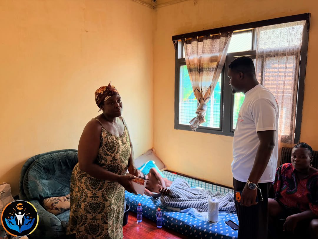 EezzyGroup's tweet photo. Compassion in action. ❤️

The Eezzy Group Foundation, under the visionary leadership of Chairman Mr. Mohammed Raii, continues to transform lives through impactful humanitarian initiatives.

#CancerSupport #HopeAndHealing #CommunityCare #GivingBack #GhanaHealth #FinancialAid https://t.co/46jhgnKl1B