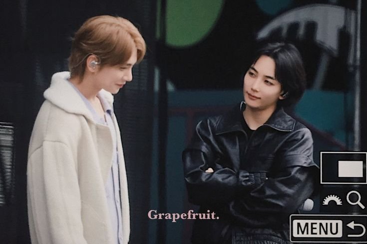 peanuteubutter's tweet photo. Papatalo ba ako, syempre hindi

#JEONGHAN #정한 #JOSHUA #조슈아 #SEVENTEEN https://t.co/hsrhQxi7VP