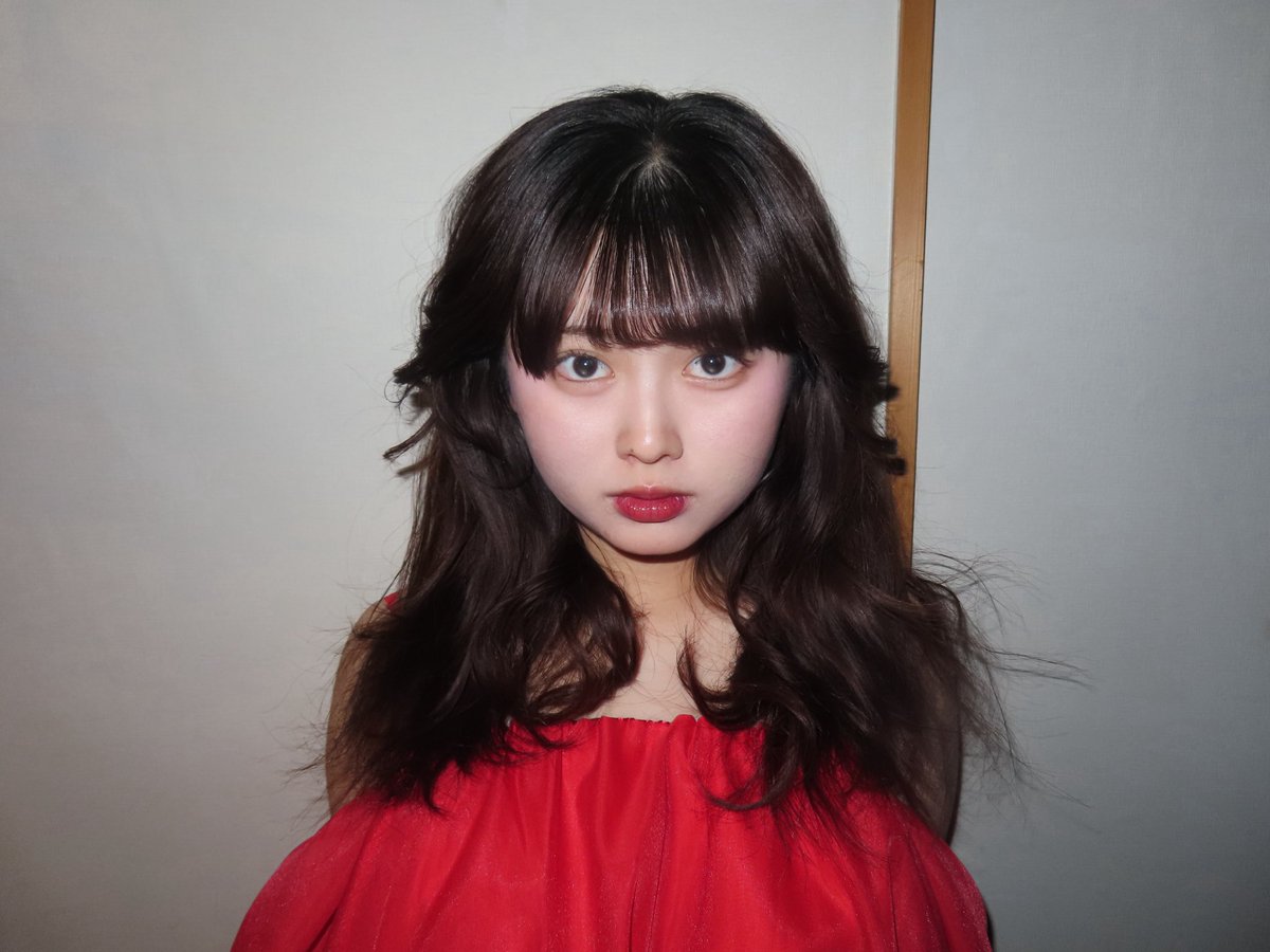 hina_nagahama's tweet photo. ひなは赤が似合うの。 https://t.co/AgqllBjZ7d