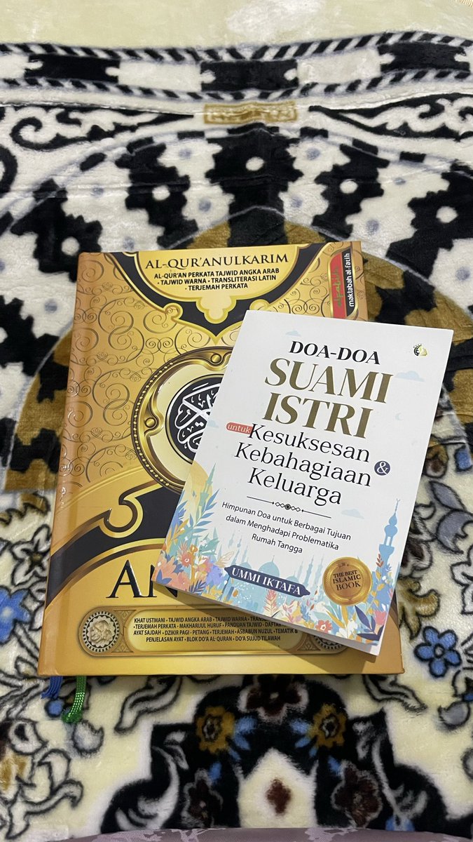 faeputri's tweet photo. semakin di amalin semakin masyaallah tabarakaallah 🥹🫶🏻 https://t.co/dyE6abmzn3 https://t.co/H4APmTg4cq
