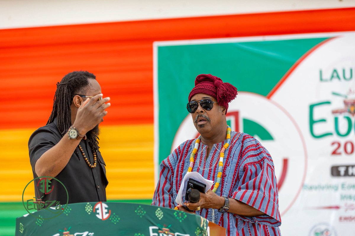 ewezaGH's tweet photo. When vision meets great conversation.

A memorable moment between our Founder and the MC at the EweZa Official Launch.

#Eweza2026 #Eweza https://t.co/15ybW3cVP6