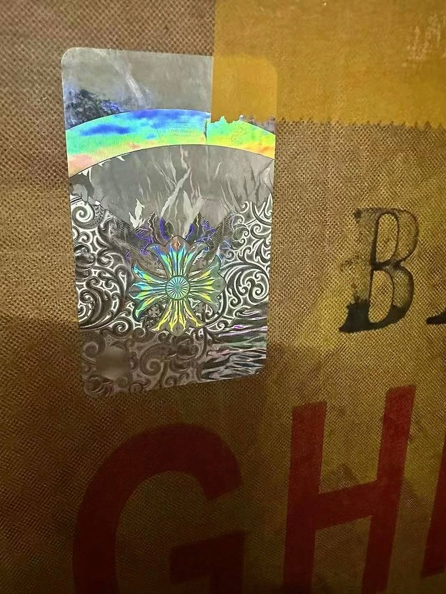 GrokArc's tweet photo. 7月6日🚬
最新到货，中华细金边钢印【C87】口感各方面没问题，有人知道是哪个箱子吗❤️‍🔥❤️‍🔥
（全网招代理大小代理配合拍宣传视频扣货包补）
#香烟 #中华 #细中 #上海烟草 #招代理 #扣货包补 https://t.co/2UNNh9HKPx