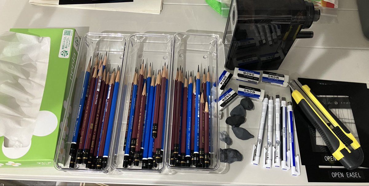 OpenEasel24's tweet photo. 消す道具増えました✨

消しゴムペンがあれば、細かいハイライトも気持ちよく消せますね🥴 https://t.co/wp2jK7fIHY