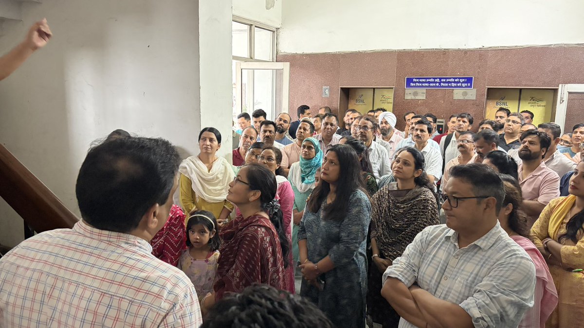 bhanubisht's tweet photo. A massive Protest erupted in BSNL UKD Circle against the proposed  impractical restructuring order led by
BCG’s arbitrary non-feedback based recommendations.  
These anti-BSNL moves will push BSNL into deeper crisis !! Immediate rollback demanded.@PMOIndia @PemmasaniOnX https://t.co/E2ib8lcjkI