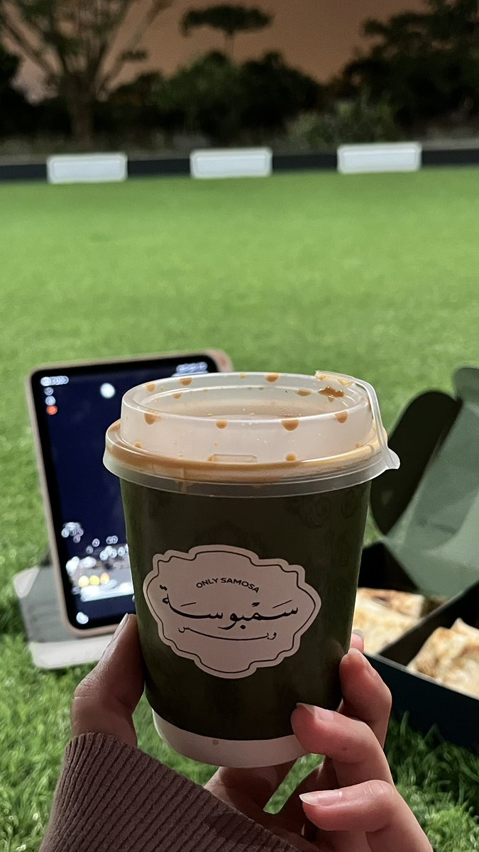 7lriw_'s tweet photo. دراسه وخريف ✨✨✨✨.
That's the best thing ❣️. https://t.co/nvIe8dxUaL