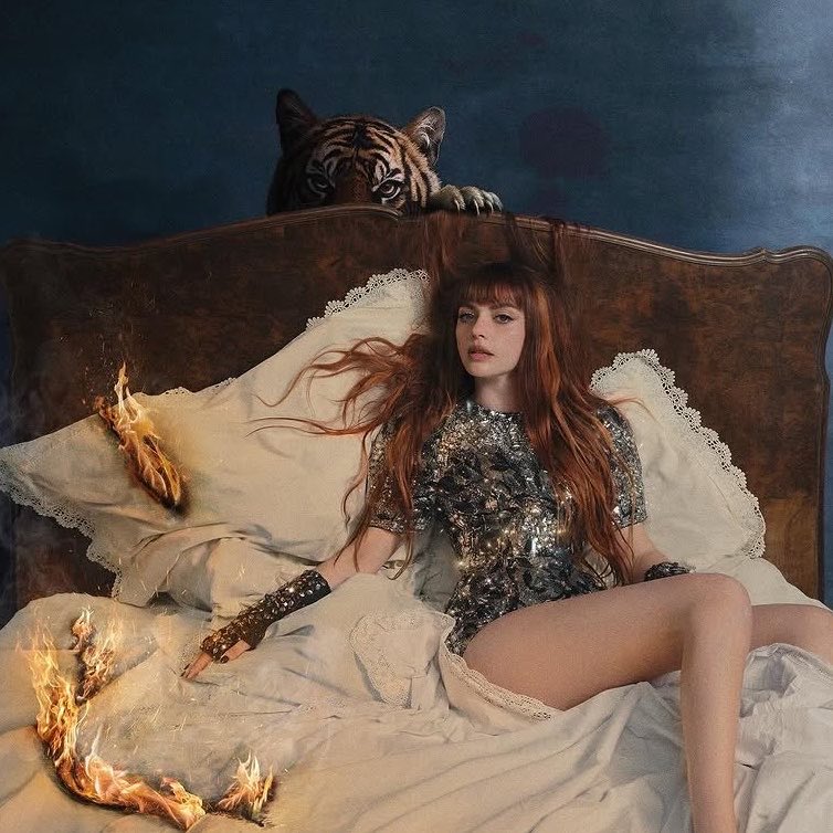 annalisasnation's tweet photo. ‘MA IO SONO FUOCO’ è il #22 album più venduto del primo semestre del 2026 🐦‍🔥

È l’album femminile più venduto di rilasciato nel 2025 

#Annalisa #MaIoSonoFuoco https://t.co/YDgDgQKR2t