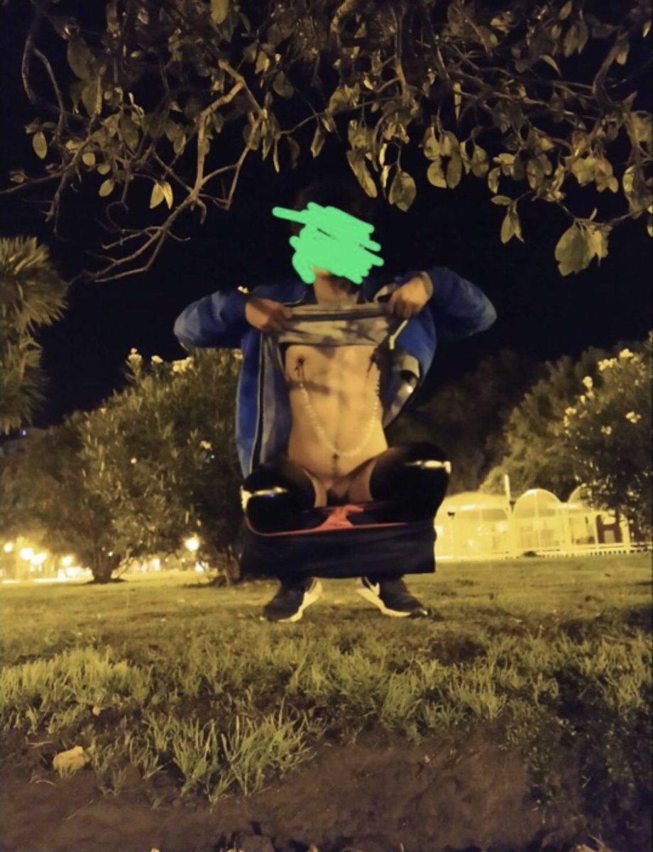Alex01188021's tweet photo. Stupid bitch outdoors https://t.co/Uithri7RTg
