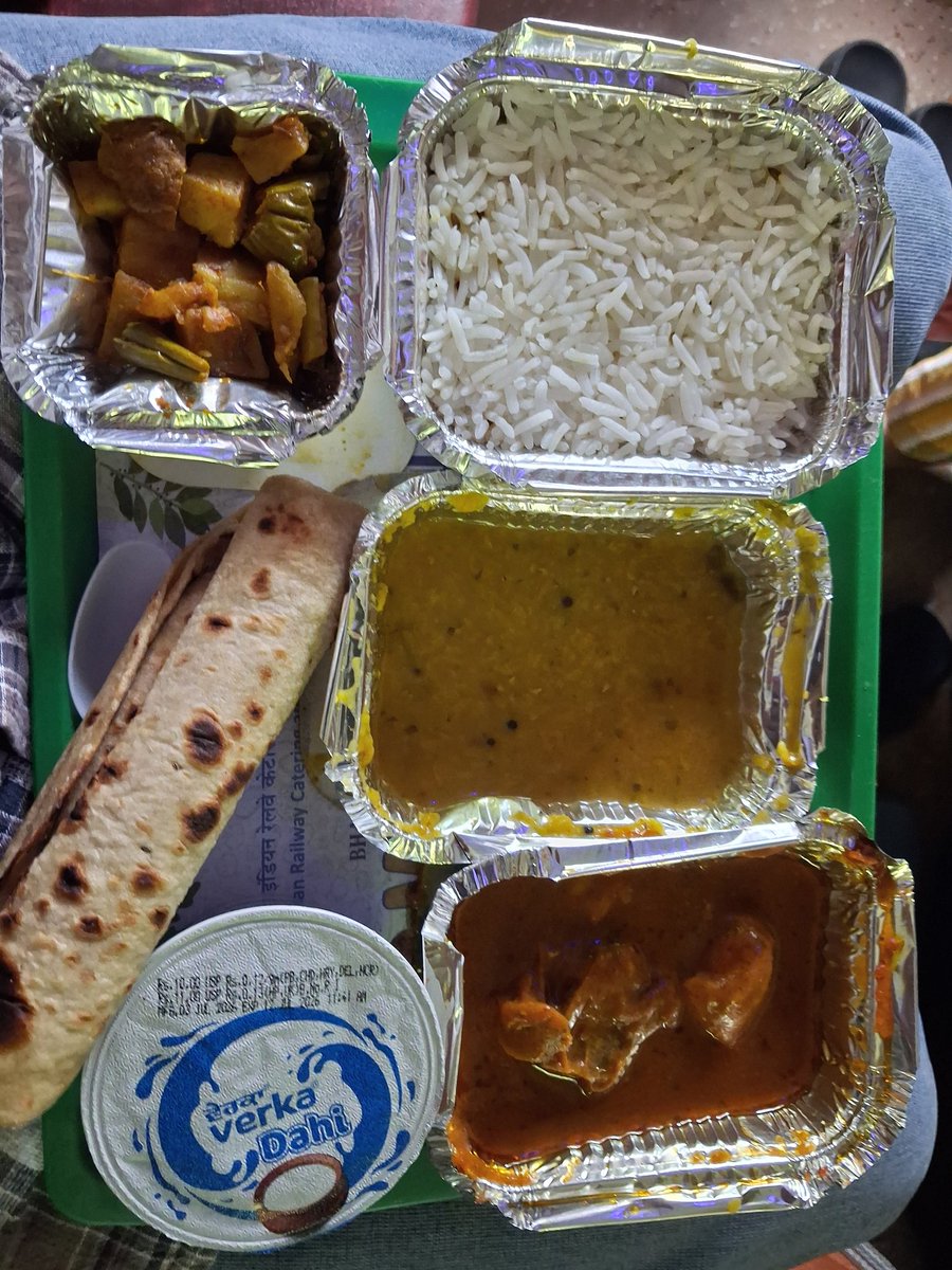 ncsiari's tweet photo. Travelling NJP to Dimapur, PNR 2620471949 paying Rs. 2139/- for 3AC. I experienced, Rajdhani has lost its identity with its poor food quality, curry with 40-50 g chicken, low grade unhygienic spoon @IRCTCofficial @AshwiniVaishnaw @indianrail  Hoping for quick action. https://t.co/EuoyNaf8UQ