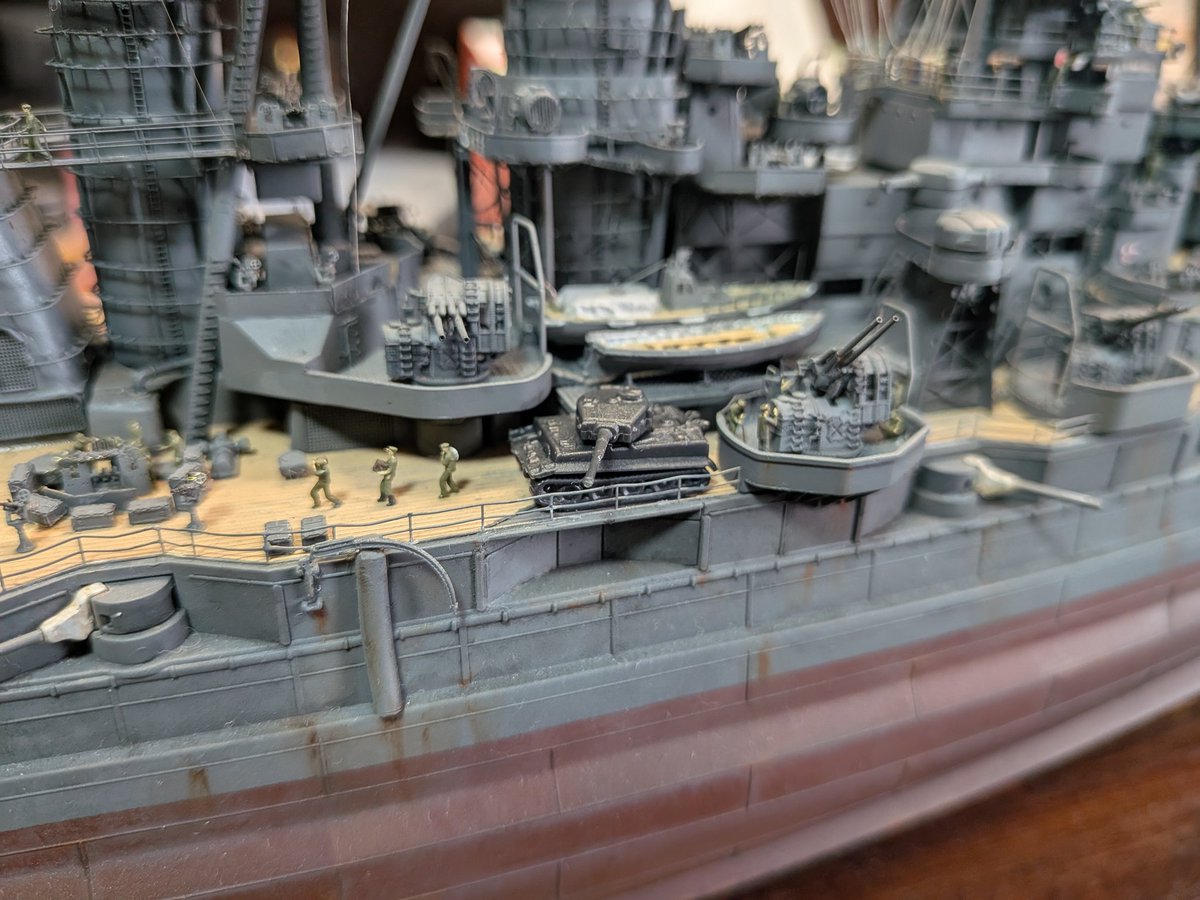 AB6cq's tweet photo. 1/350金剛との比較が楽しい https://t.co/0xMgWPKaJo