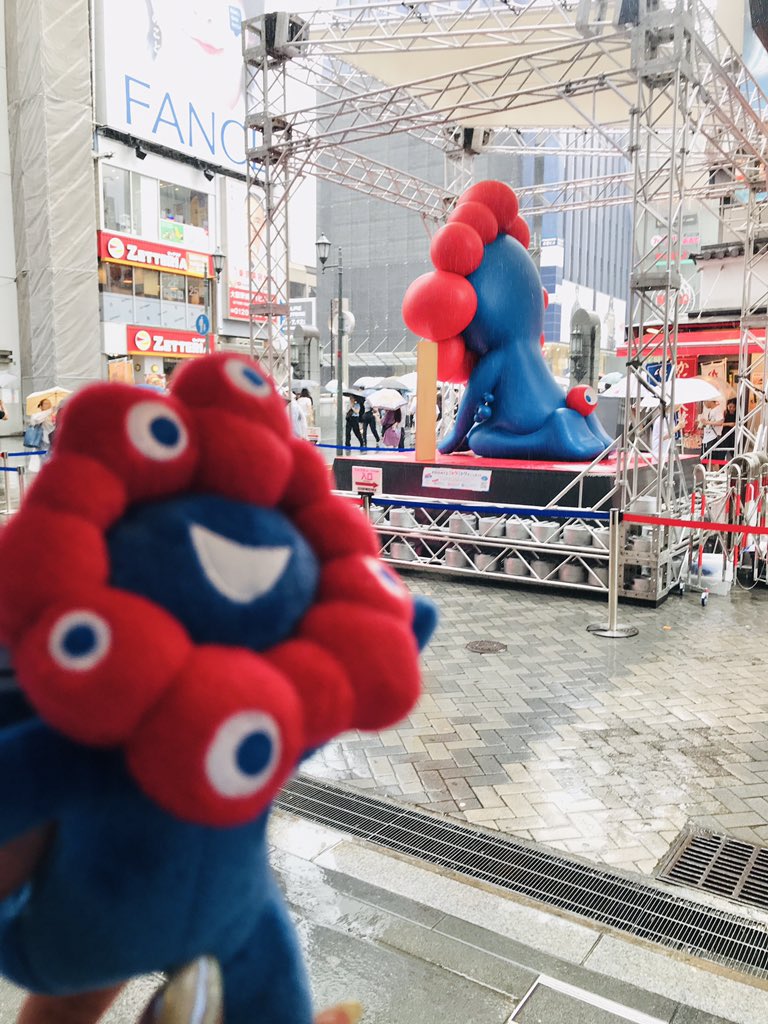 popde69's tweet photo. 昨日いなかったこいつに遭遇できたのでよかったです雨濡れないとこからしか撮れなかったけど会いたかったから嬉しい♪ https://t.co/xmGgK1ryQS