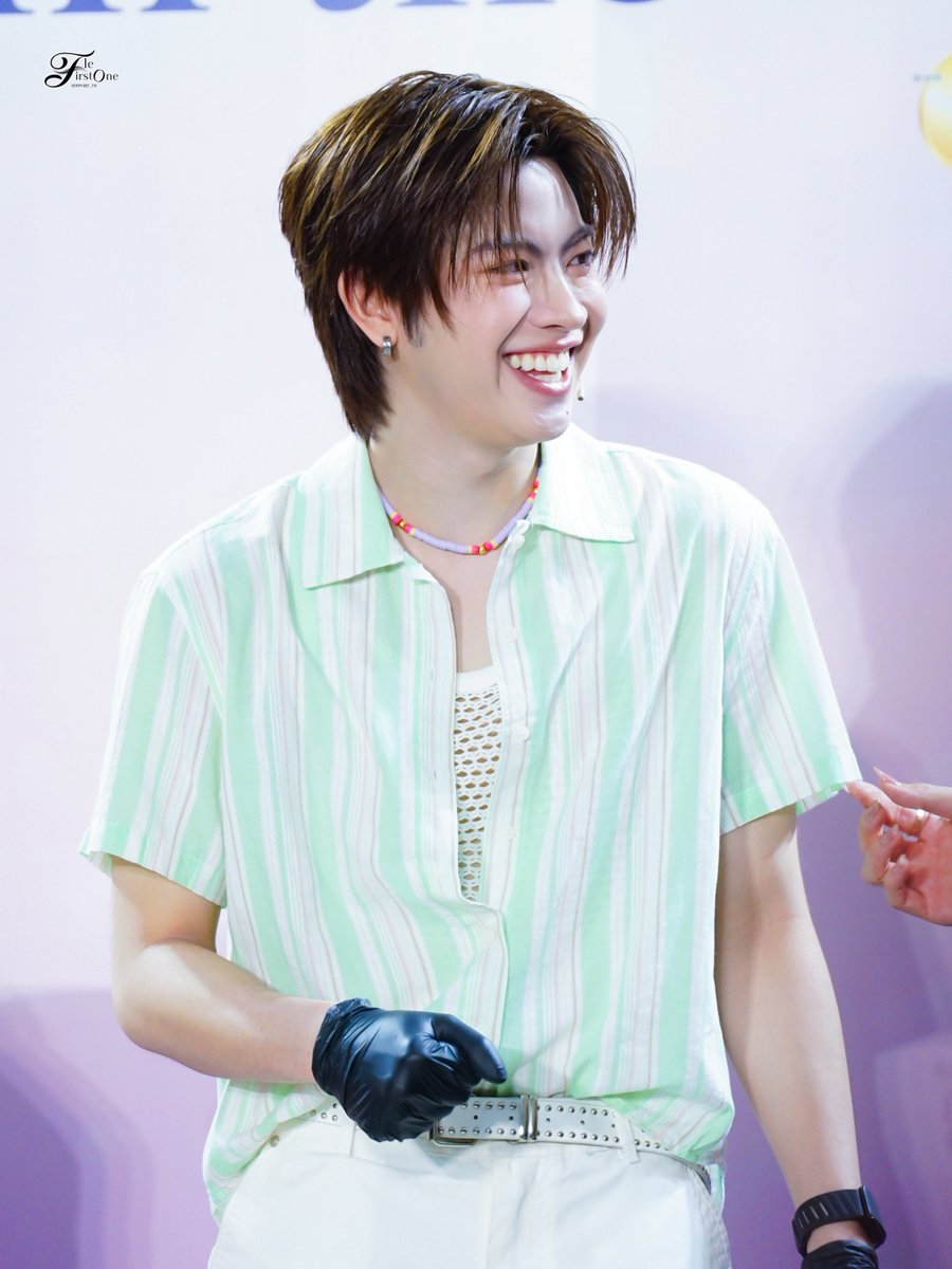 TleFirstoneTH's tweet photo. [ 06.07.2026 ] — ก่อนโดนพี่บ๊อบเรียก หลังโดนพี่บ๊อบเรียก 5555555555555 

Stuck with you in the Rain
#raindaywithD7xTLEFIRSTONE

#TLE_mtm #Firstone   
#เติ้ลเฟิร์สวัน #TleFirstone ♡ https://t.co/BwhDzWTSaK