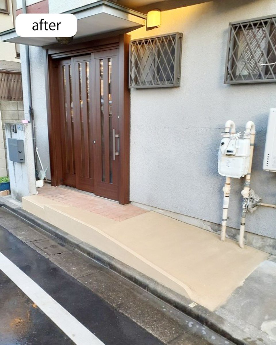 abilitiesjp5's tweet photo. ＼住宅改修の事例／
両下肢麻痺による車いす生活を送る中で、自宅の道路から玄関まで段差と、玄関内の上がり框が外出の障壁となっていたお客様の事例です🌟
自力で屋外へ行きたいという希望を叶えるため、玄関からの動線確保を最優先とした改修を行いました😊

事例はこちら👇
https://t.co/IseTRW91Fs https://t.co/M5F3oT40w3