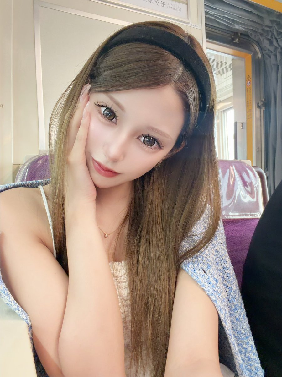_love413_'s tweet photo. チャッピー優秀すぎん。。
バレイヤージュしたいけどギャルなりそうだからしない🥲🥲 https://t.co/wT6S70pFHF