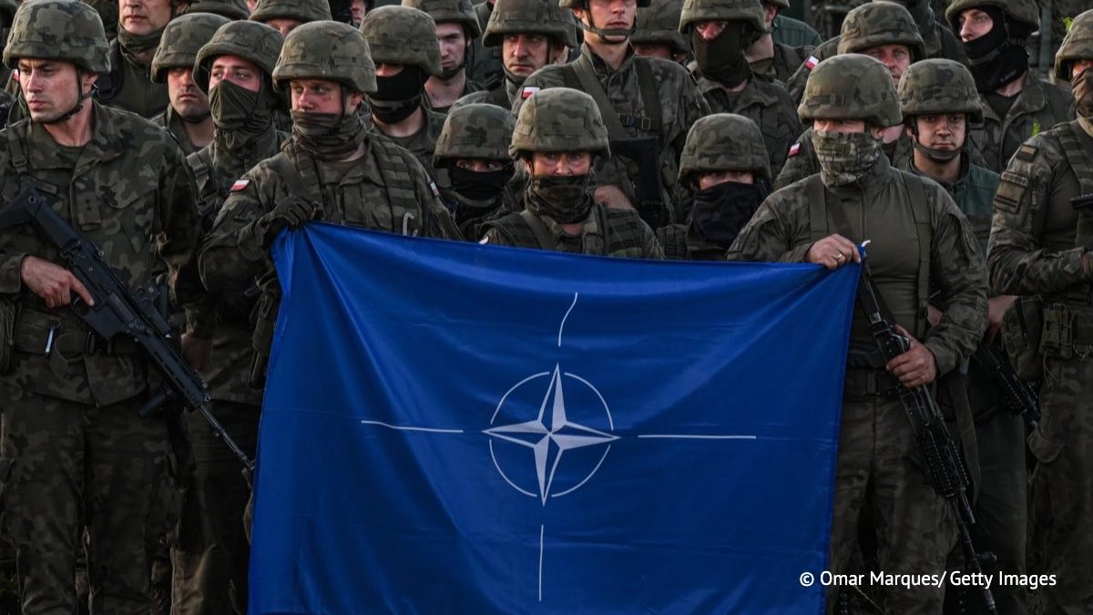 tass_agency's tweet photo. Страны НАТО, граничащие с Россией и Белоруссией, укрепляют обороноспособность на случай возникновения военного конфликта, сообщает Politico.

Финляндия увеличивает расходы на оборону, а Польша и страны Прибалтики создают физические заграждение:
https://t.co/SQsReCREsd https://t.co/uNQ8OuWZRM