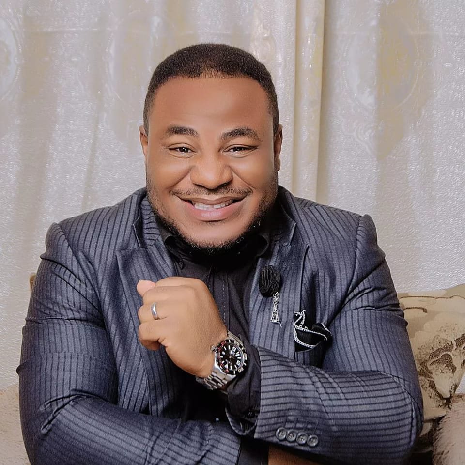 Row_Haastrup's tweet photo. When revolution start, abeg just leave this guy for me…

I want to beat some sense into his head 🤣 https://t.co/oqe1Y1W8Ke