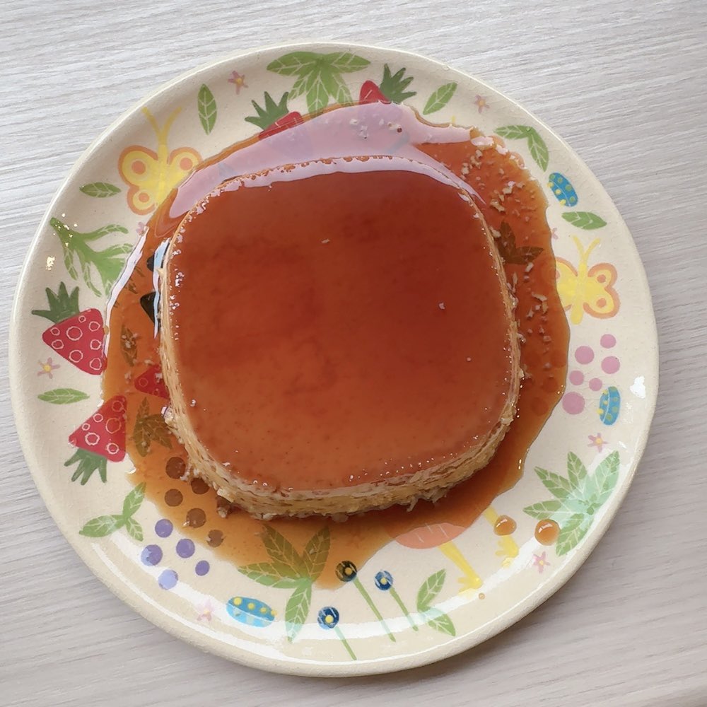 mistletoe815880's tweet photo. 昨日寝る前に作りました🍮

めっちゃ「す」入っちゃってる😣 https://t.co/edapUIJky4