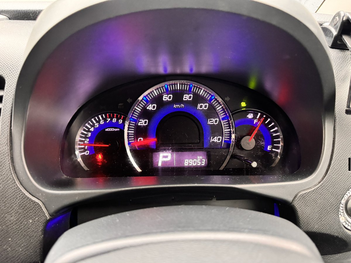 HETARE21's tweet photo. 売ります
ワゴンR  MH23S

車検令和10年１月
走行89000km

タイヤはノーマルタイヤに戻します。
内装はテーブルだけ残します。
NBOX純正のクリーム色みたいなホワイトパールでツートンに塗ってます。
名古屋市緑区より
10万くらいで！
走行少ない、車検長い！足にどうですか？ https://t.co/AHRhtxoM5X