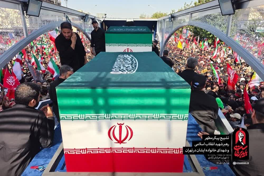 ghasemi_163's tweet photo. ای ساربان آهسته ران، کآرام جانم می رود...
#حی_علی_العزا 
#خمینی_مشهد https://t.co/Hfj8UDFV29