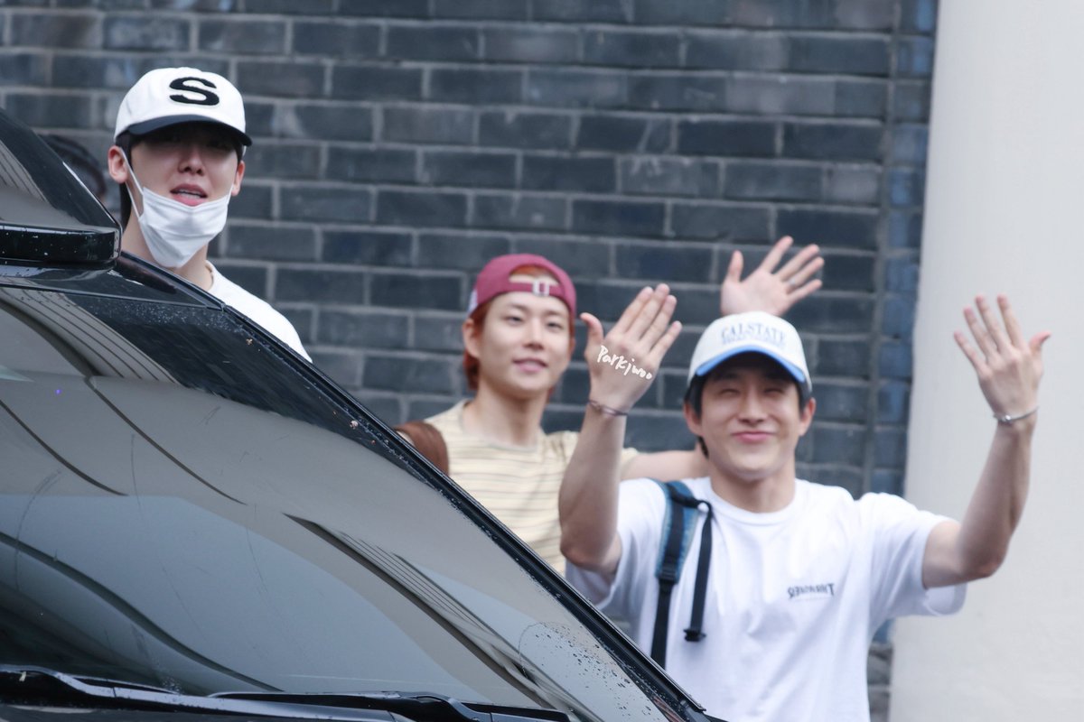 kiwilee0213's tweet photo. 260705 
모자 형제들 o(^▽^)o 🧢🧢🧢

#진진 #JINJIN #박진우
#엠제이 #MJ
#SANHA #윤산하 
#ASTRO #아스트로 https://t.co/ouVJ8nsgaO
