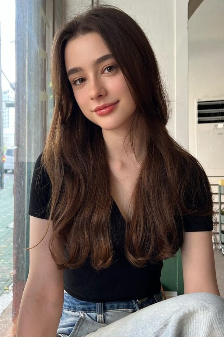 ChuckFord18's tweet photo. She values emotional simplicity 🌙✨ https://t.co/WU5ZQvVWYh